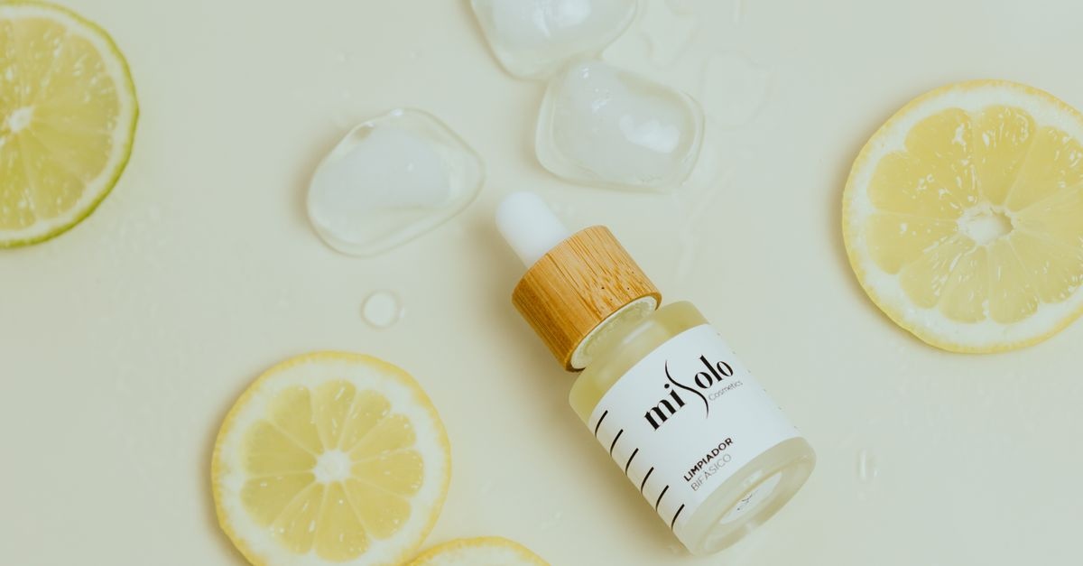Il miglior olio viso per pelle secca: guida pratica per nutrire e illuminare il tuo viso