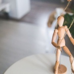 Il tuo partner ti manipola? 10 segnali sottili da riconoscere prima che sia troppo tardi