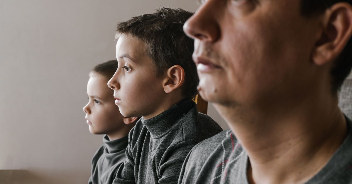 Costruire un legame con i figli del tuo partner: idee pratiche per una famiglia serena