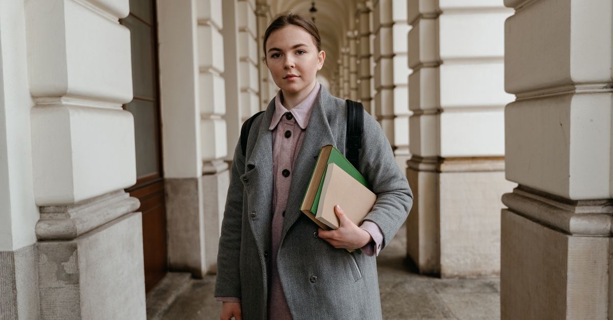 Look da Università per Donna: Idee di Stile Comode e Chic per Ogni Giorno