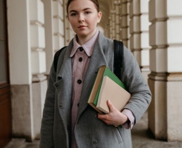 Look da Università per Donna: Idee di Stile Comode e Chic per Ogni Giorno