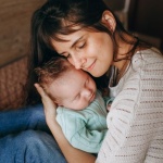 Mamme senza fiato: come alleggerire il peso invisibile della quotidianità