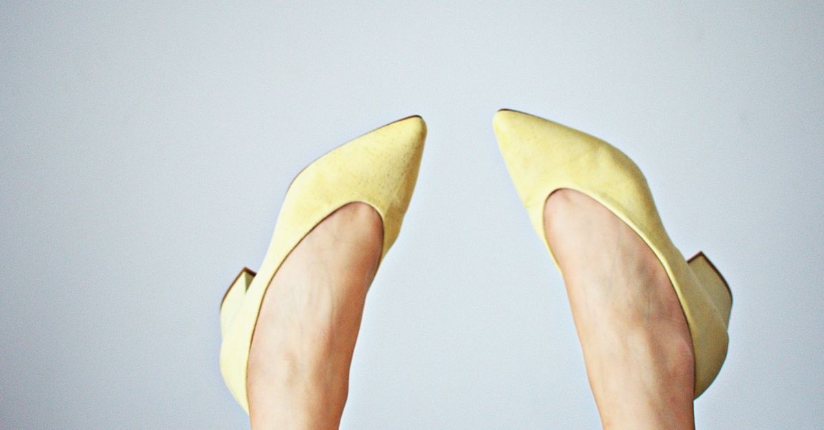 Eleganza Quotidiana: Come Abbinare i Kitten Heels per Outfit Chic e Comodi