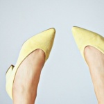 Eleganza Quotidiana: Come Abbinare i Kitten Heels per Outfit Chic e Comodi
