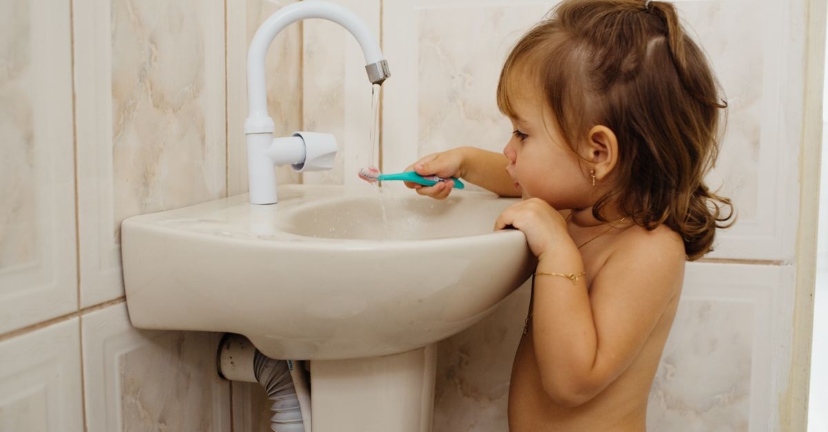 Come Lavare i Denti ai Bambini Senza Stress: Trucchi e Routine che Funzionano