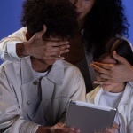 Proteggere i figli sul web: guida pratica alla privacy e alla sicurezza online