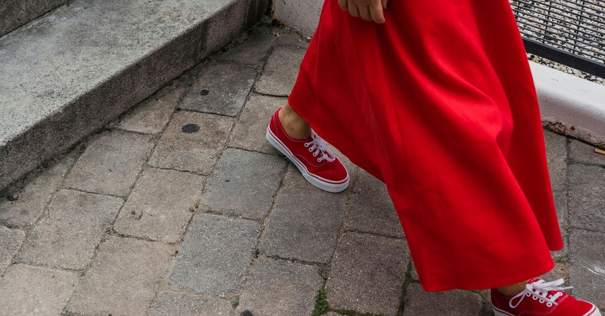 Guida di stile: le scarpe perfette per valorizzare un abito lungo